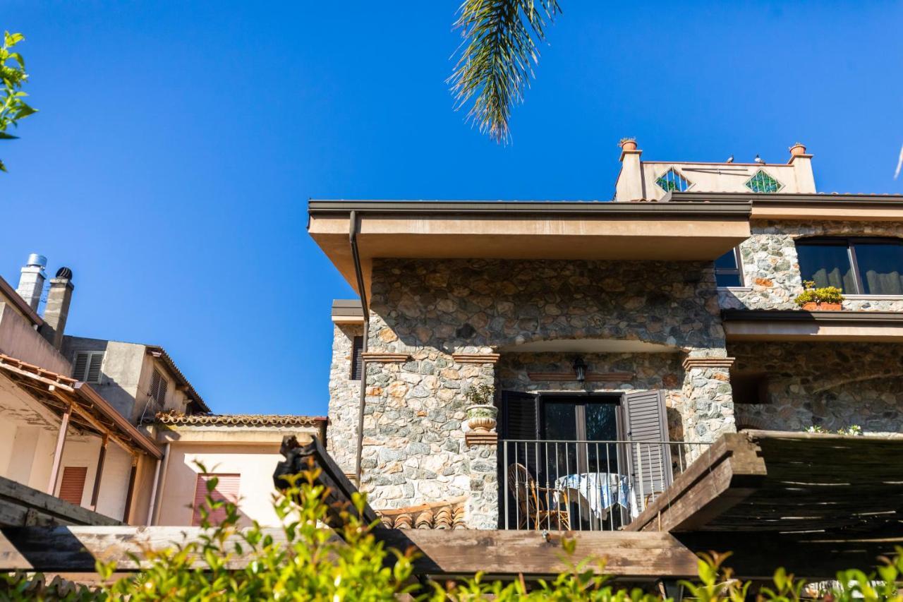 Villa Basilio Accommodation Ricadi Exterior foto